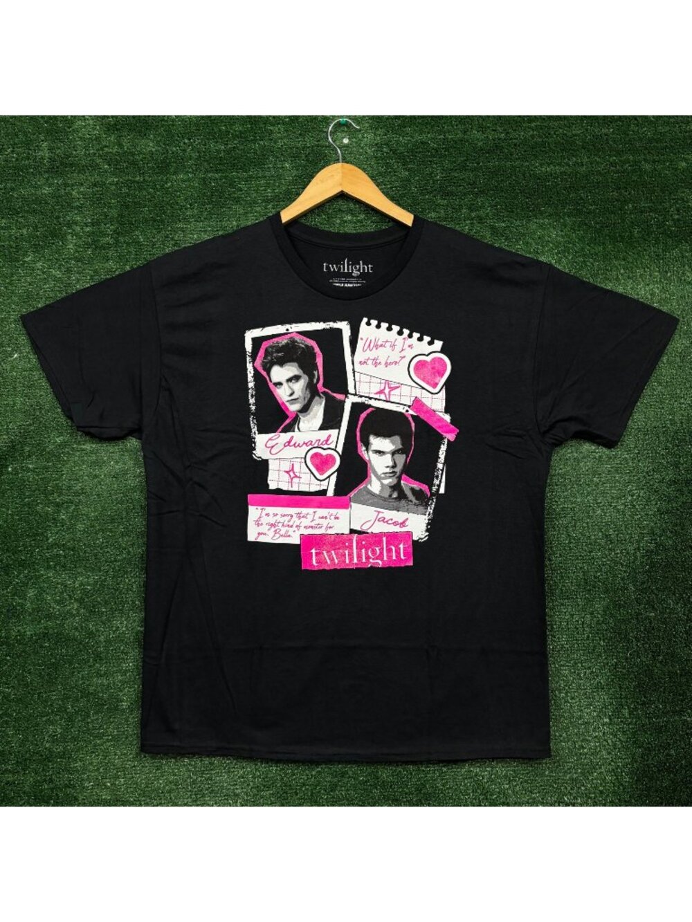 The Twilight Saga New Moon Edward vs Jacob T-Shirt Size Extra Large